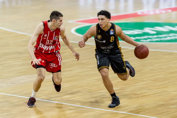 2岁内线闫 2岁内线闫